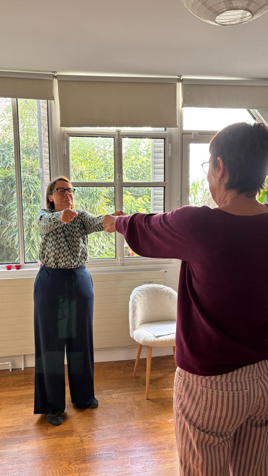 Exercice de sophrologie debout (Karaté)